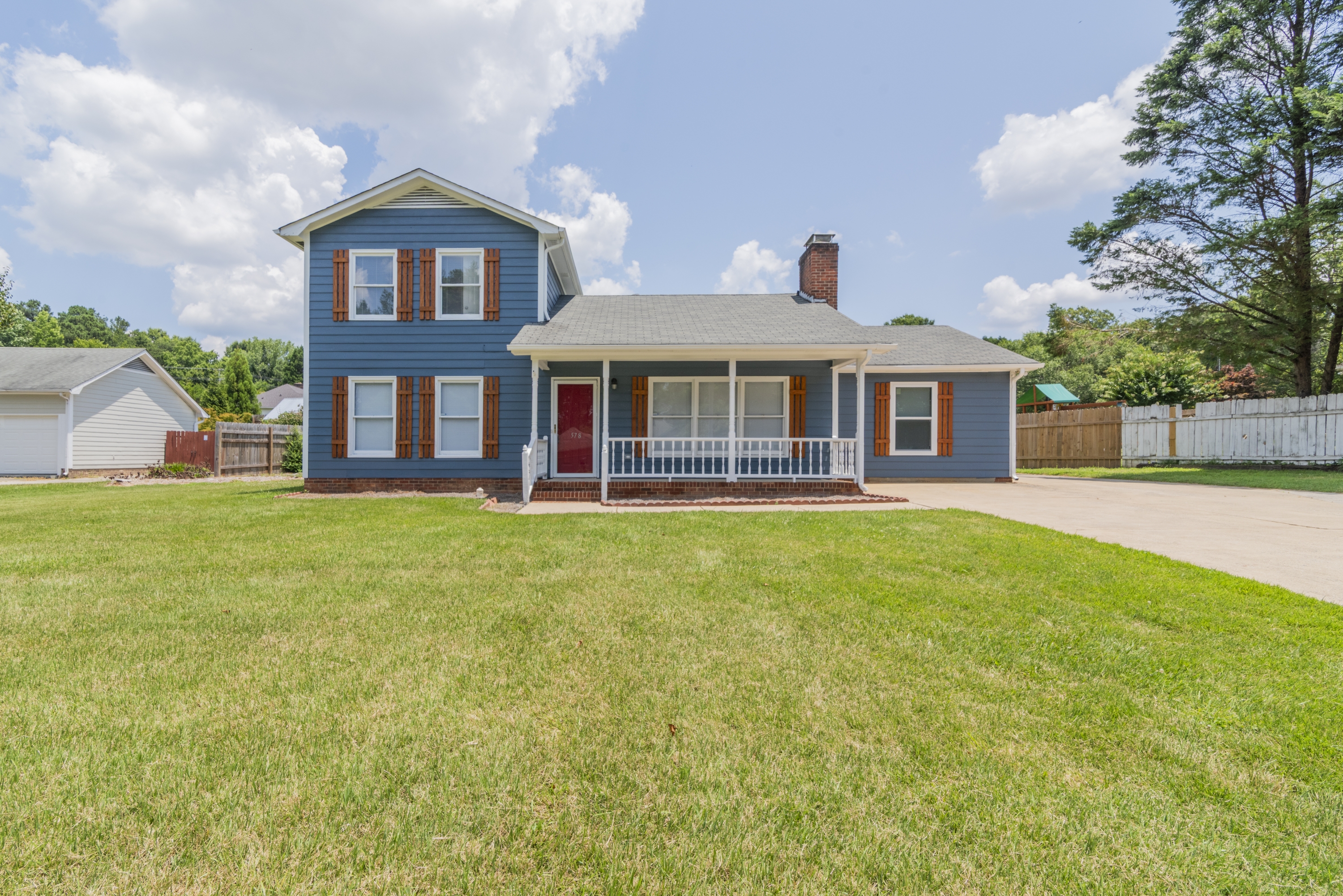 578 Tryon Place